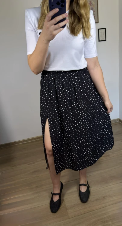 Elegancka spódnica AURELIA czarna z rozcięciem