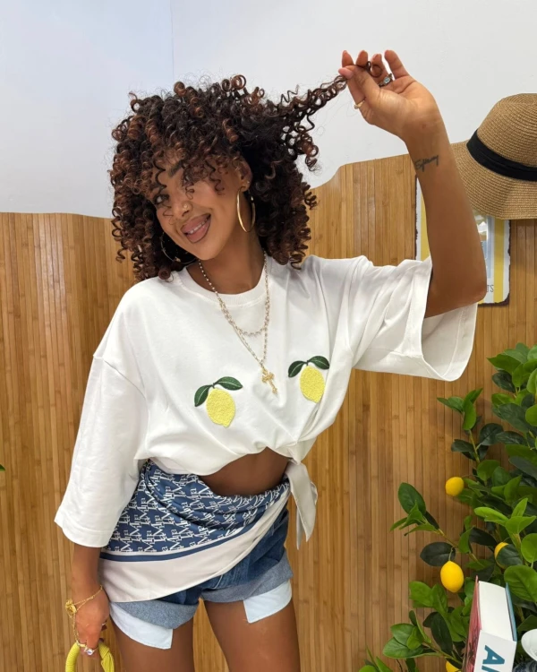 T-shirt z haftowanymi cytrynami stylizacja letnia La Milla