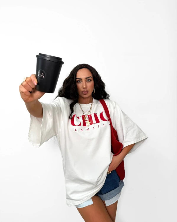 Bawełniany t-shirt CHIC La Milla biały z poduszkami na ramionach