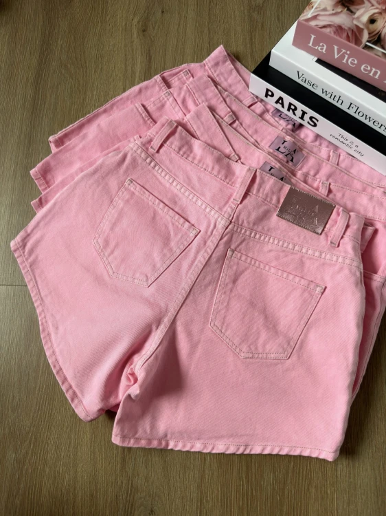 tył szortów jeans bez wywinięcia