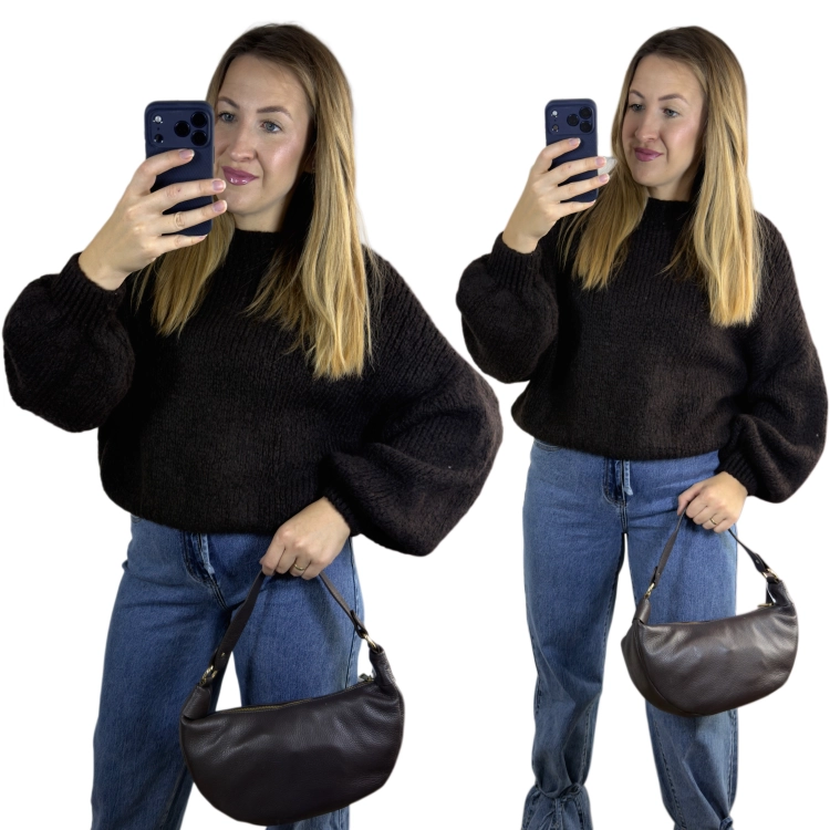 Sweter damski CLOUDY czekoladowy brąz oversize – stylizacja przodem i bokiem