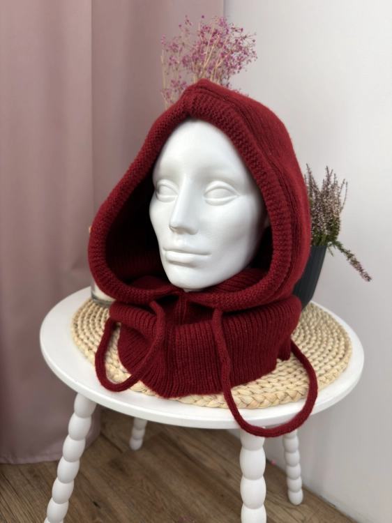 Bordowa balaclava FOCUS – dzianinowa kominiarka damska
