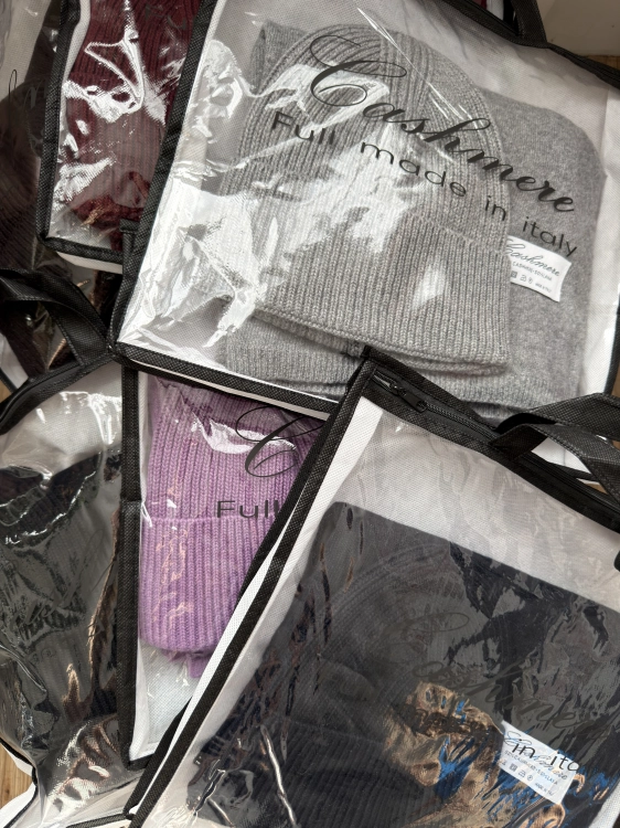 opakowania kompletów Cashmere