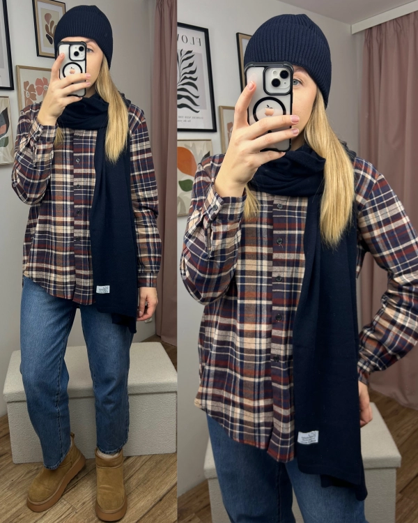 Komplet Cashmira granatowy na osobie Cashmere