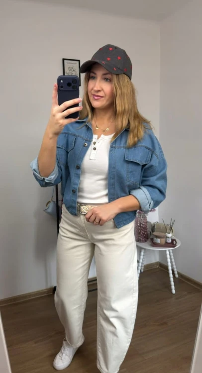 Bawełniana czapka damska z daszkiem czarna haft serduszka regulowana