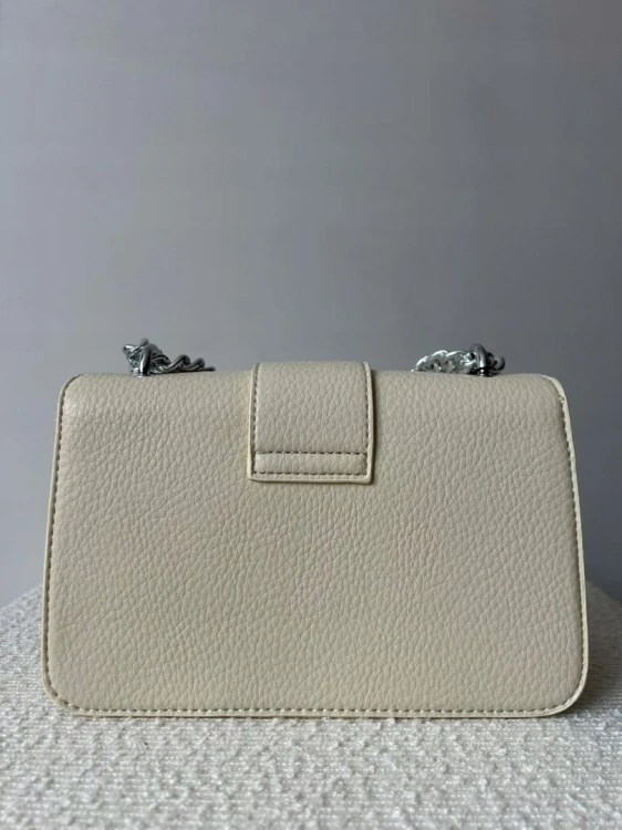 Beżowa mała torebka na ramię ze srebrnym łańcuszkiem Unibella