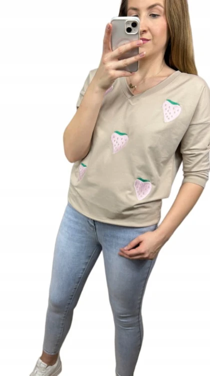 Bluzka dresowa rękaw 3/4 luźna haftowana haft truskawki słodka V Megi S/M