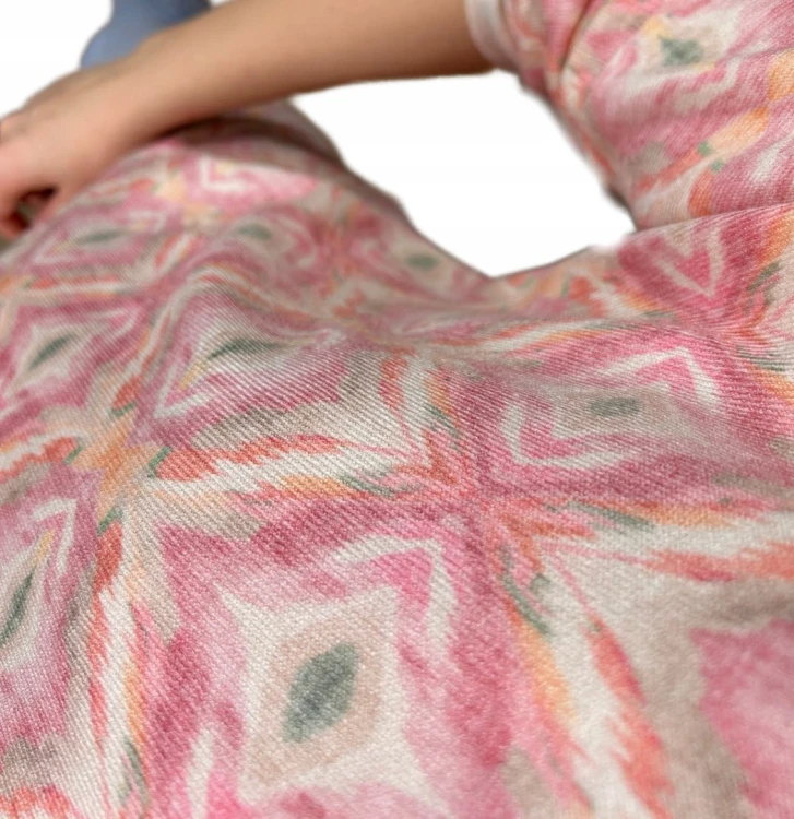 Bluzka dzianinowa dekolt V luźna rękawy wiosna wzorzysta uni bawełna