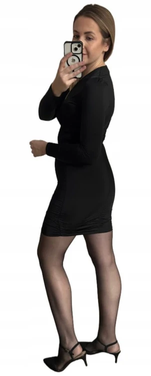 Czarna koktajlowa krótka dopasowana sukienka marszczenia dekolt V- VELLA V