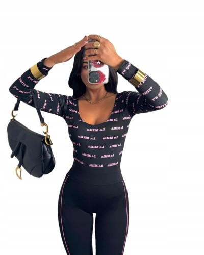 Czarne dopasowane body z napisami logowane długi rękaw La Milla L