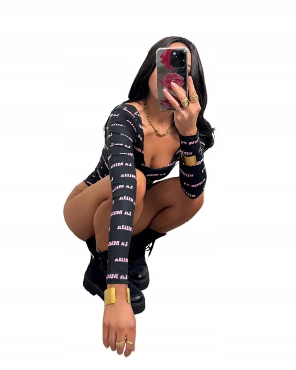 Czarne dopasowane body z napisami logowane długi rękaw La Milla L