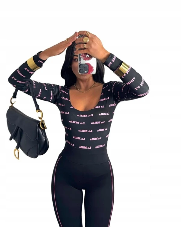 Czarne dopasowane body z napisami logowane długi rękaw La Milla S